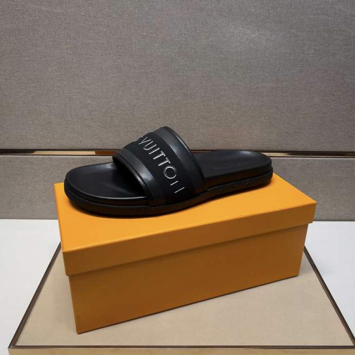 Picture of Louis Vuitton Slippers _SKULVsz38-44hnh03181033